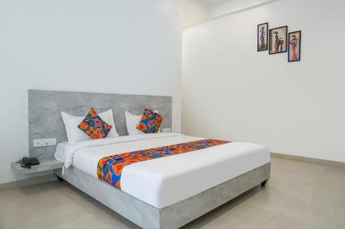 B&B Pune - FabHotel Irra Executive - Bed and Breakfast Pune