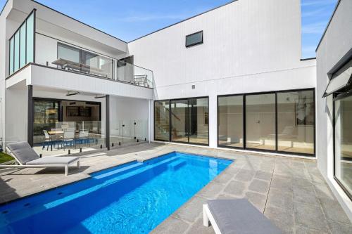 Inshore Pool Premium 99