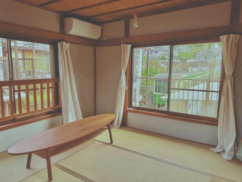 江ノ電の線路沿いにある宿【film koshigoe】 - Apartment - Kamakura