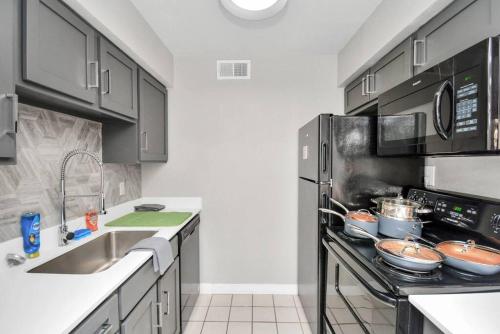 Modern 2 bedroom 2 bathroom Apartment Near Galleria in Houston, USA
