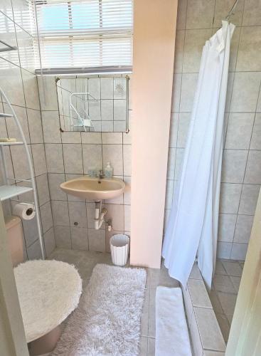 Duche, C&M Suites in Roseau
