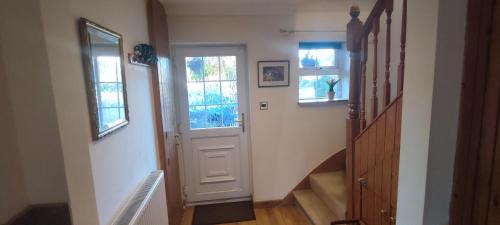 Bejárat, Shear Annexe Flat in Red Cross