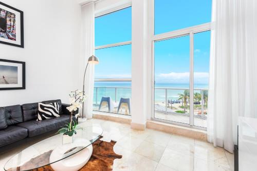 Oceanfront Loft at Castle Beach Club -M15 in Miami Beach, USA