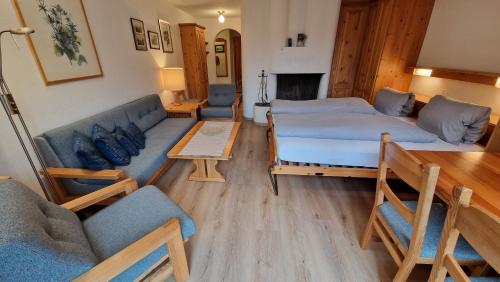 Chesa Bellaval, Haus Chamuotsch 3 1 2-Zimmerwohnung in Silvaplana