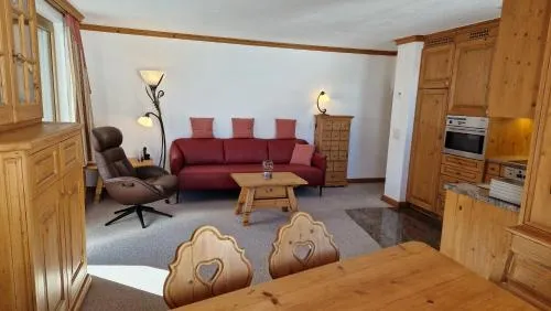 Chesa Bellaval, Haus la Vuolp 3-Zimmerwohnung in Silvaplana, Schweiz
