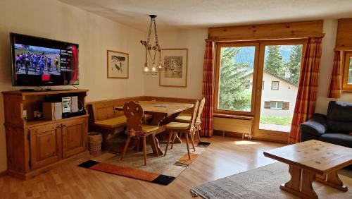  Chesa Bellaval, Haus Leivra 2 1 2-Zimmerwohnung in Silvaplana