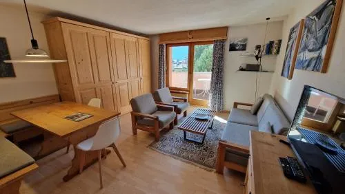 Chesa Bellaval, Haus Leivra 2 1 2-Zimmerwohnung in Silvaplana, Schweiz