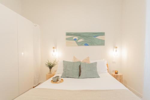 One-Bedroom Apartment room in Enchanted Como Lake - City Apartment 2