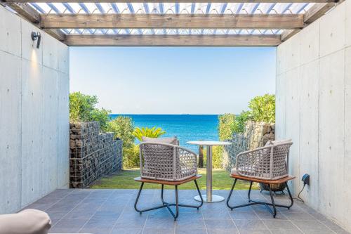 Standard Twin Room with Sea View