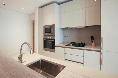 TH8 - 2BR Apartment - Allsopp&Allsopp - image 4