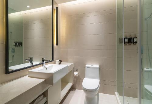 room detail thumbnail 2