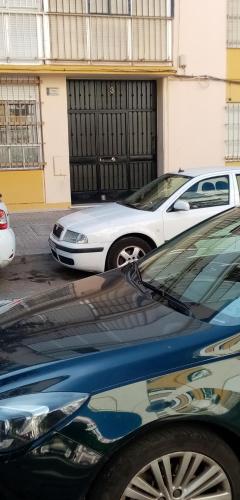 セビリア Shared accommodation a room with a view of the garden 2つ星 シングルルーム スイート