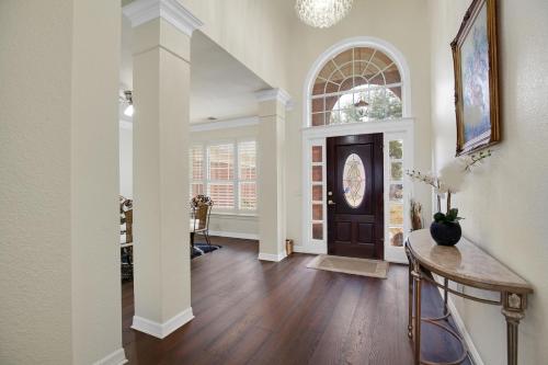 *Hot Spa*Beautiful 4 Bedroom, private Nature view in Austin, USA