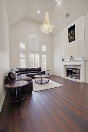 *Hot Spa*Beautiful 4 Bedroom, private Nature view in Austin, USA