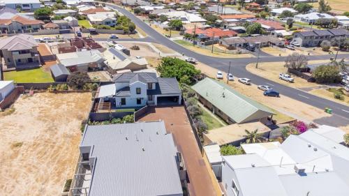 Hollow Beach House - Bunbury