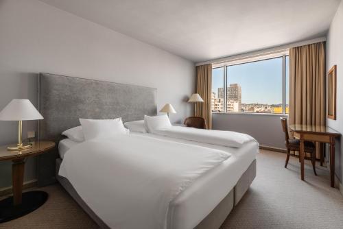 Classic Double or Twin Room image 2