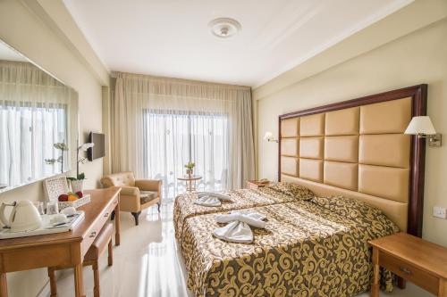 Tsokkos Gardens Hotel in Protaras