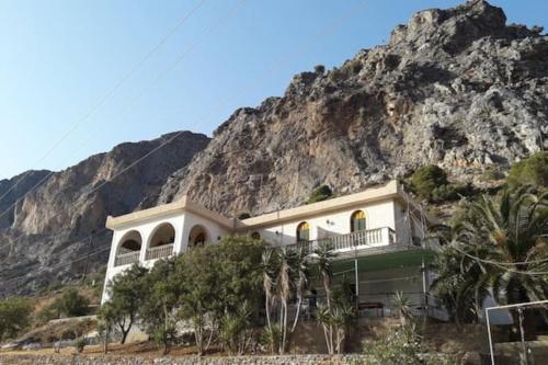 3 bedrooms, 6 beds