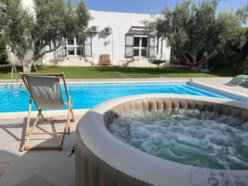 Splendide villa avec piscine, jacuzzi et jardin