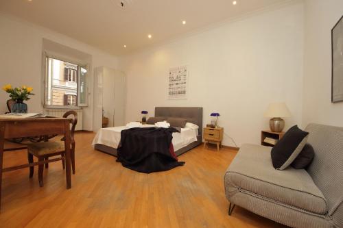 Giant Borghese Apartment, Roma (foto 6)