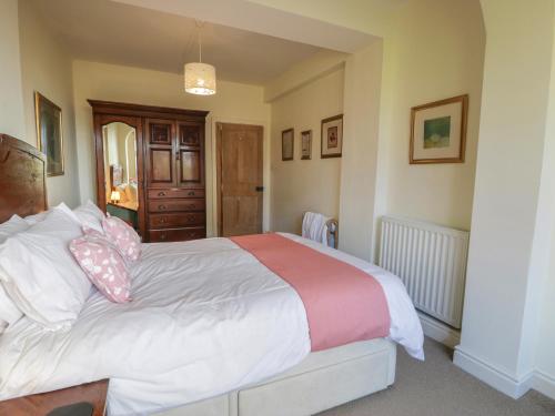 Cedar Gardens - image 11
