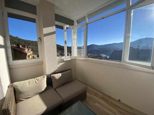 外部景觀, Mirador Solasierra montaña y pantano VUT-LE-5623 (Mirador Solasierra montana y pantano VUT-LE-5623) in 里亞諾