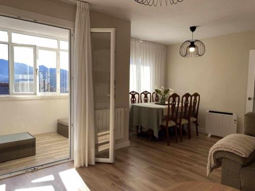 會議室/宴會廳, Mirador Solasierra montaña y pantano VUT-LE-5623 (Mirador Solasierra montana y pantano VUT-LE-5623) in 里亞諾