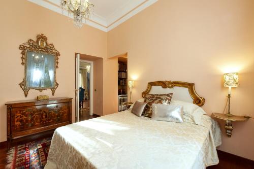 Vespasiano Luxury apartment for 4, Rom (Foto 3)