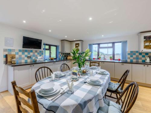 3 Bed in Combe Martin 82866