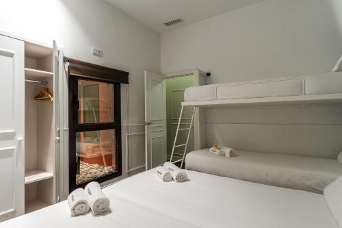 Enjoybcn Tallers Apartment - image 3