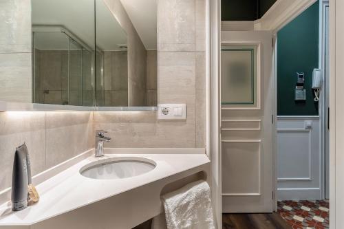 Enjoybcn Tallers Apartment - image 4