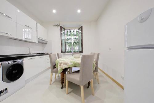 Spanish Steps Family Home by TreasureRome - image 12