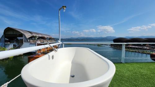 Banrai Waan Wan Resort near Huai Mae Khamin Waterfall