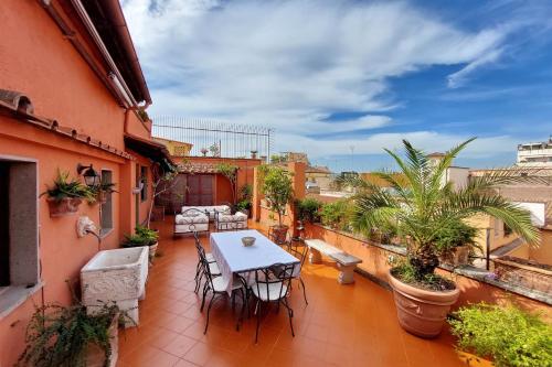 TreasureRome Spanish Steps Penthouse, Rome (photo 5)