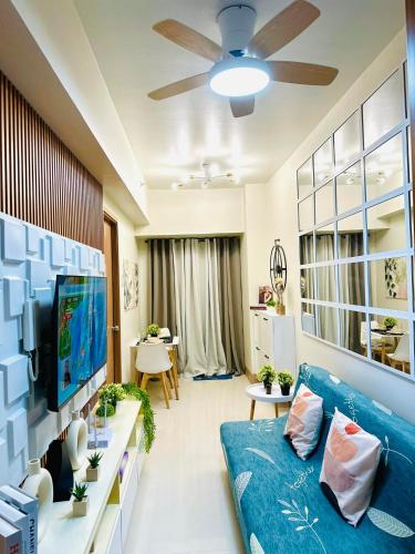 Stylist Luxe Condo near Mall of Asia - Shore 3, Manila