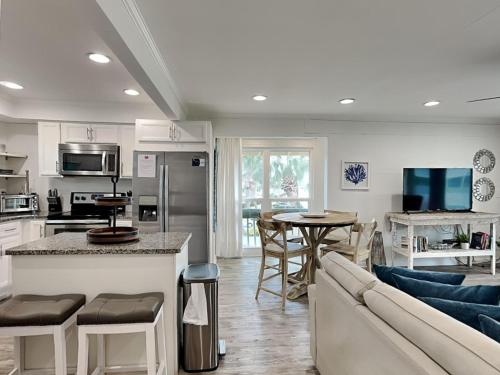 Exterior view, Sandpiper Cove #2084 near Louisiana Lagniappe