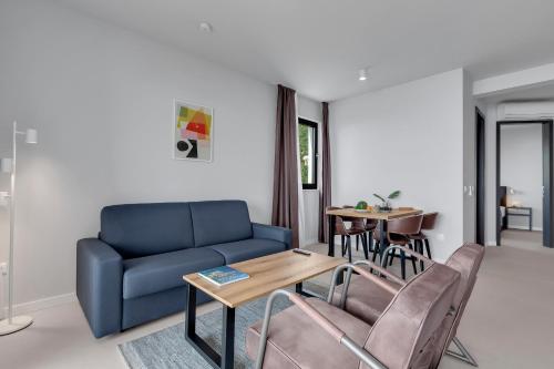 One-Bedroom Apartment image 4