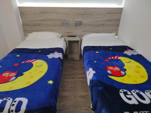 Alpha Hotel - image 3