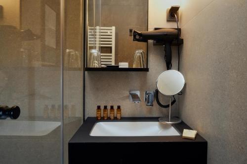 King Room image 5