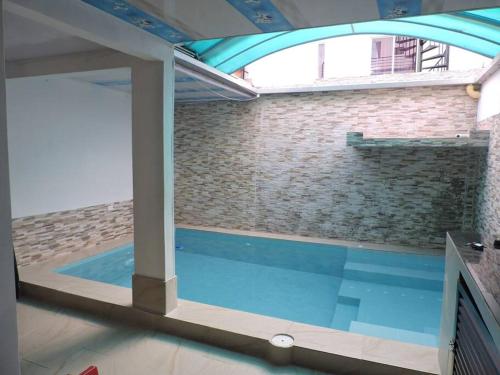 Casa con piscina interna para tus vacaciones in Girardot