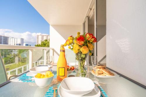 Golden Bay 408 in Miami Beach, USA