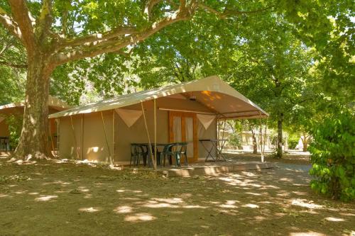 Camping la Rouvière - Camping - Vallon-Pont-d'Arc