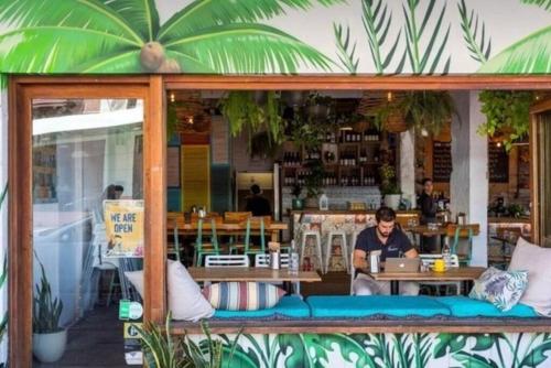 Coogee Beachside Hideaway 3 - image 2