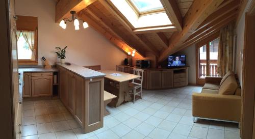 One-Bedroom Apartment - Attic (43)