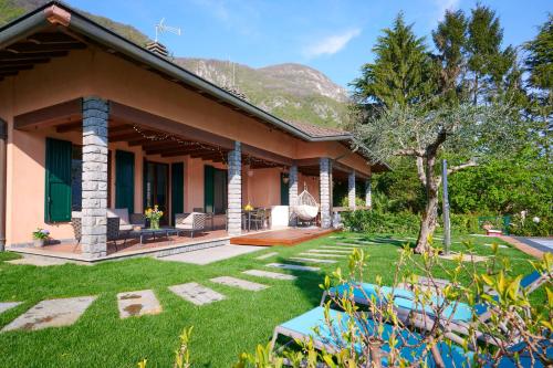 Villa Vittoria with private seasonal heated pool & shared sauna - Bellagio Village Residence