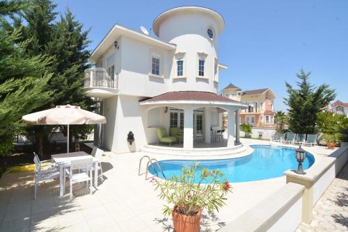 Bella Villa 6