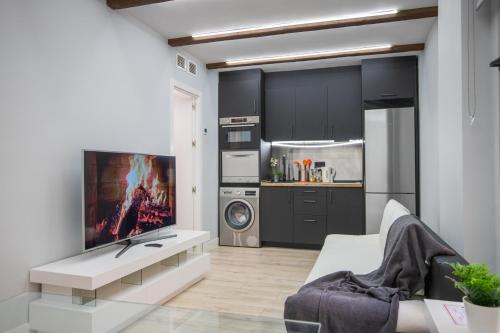 Edificio Leganitos Room Type - Deluxe Apartment