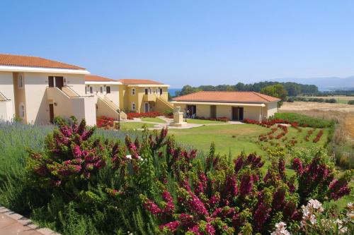 Akamanthea Holiday Village