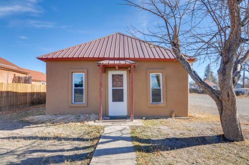 Del Norte Home about 50 Mi to Great Sand Dunes!