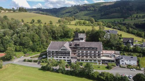Sauerland Alpin Hotel - Schmallenberg